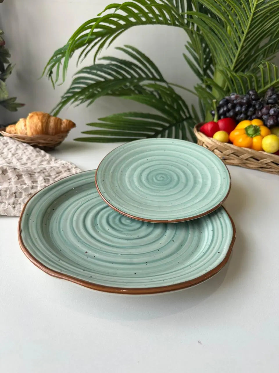 3D Aqua Spiral Plate - Set of 2