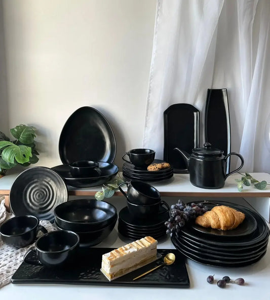 Black Luxe Breakfast & Brunch Set - 32 pcs