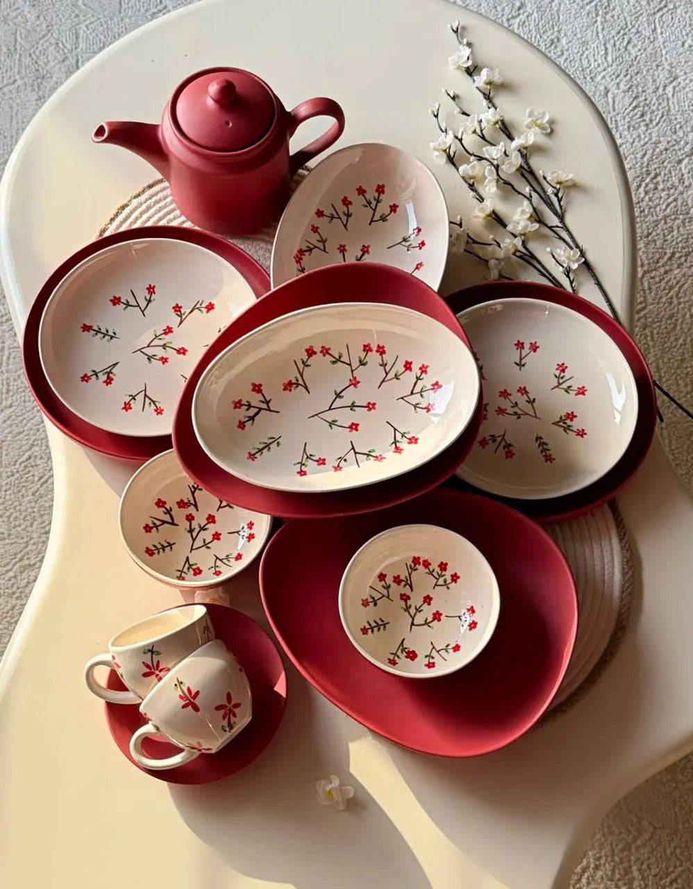 Ceramic vs Porcelain Dinnerware: Which One Is Better for Your Home?