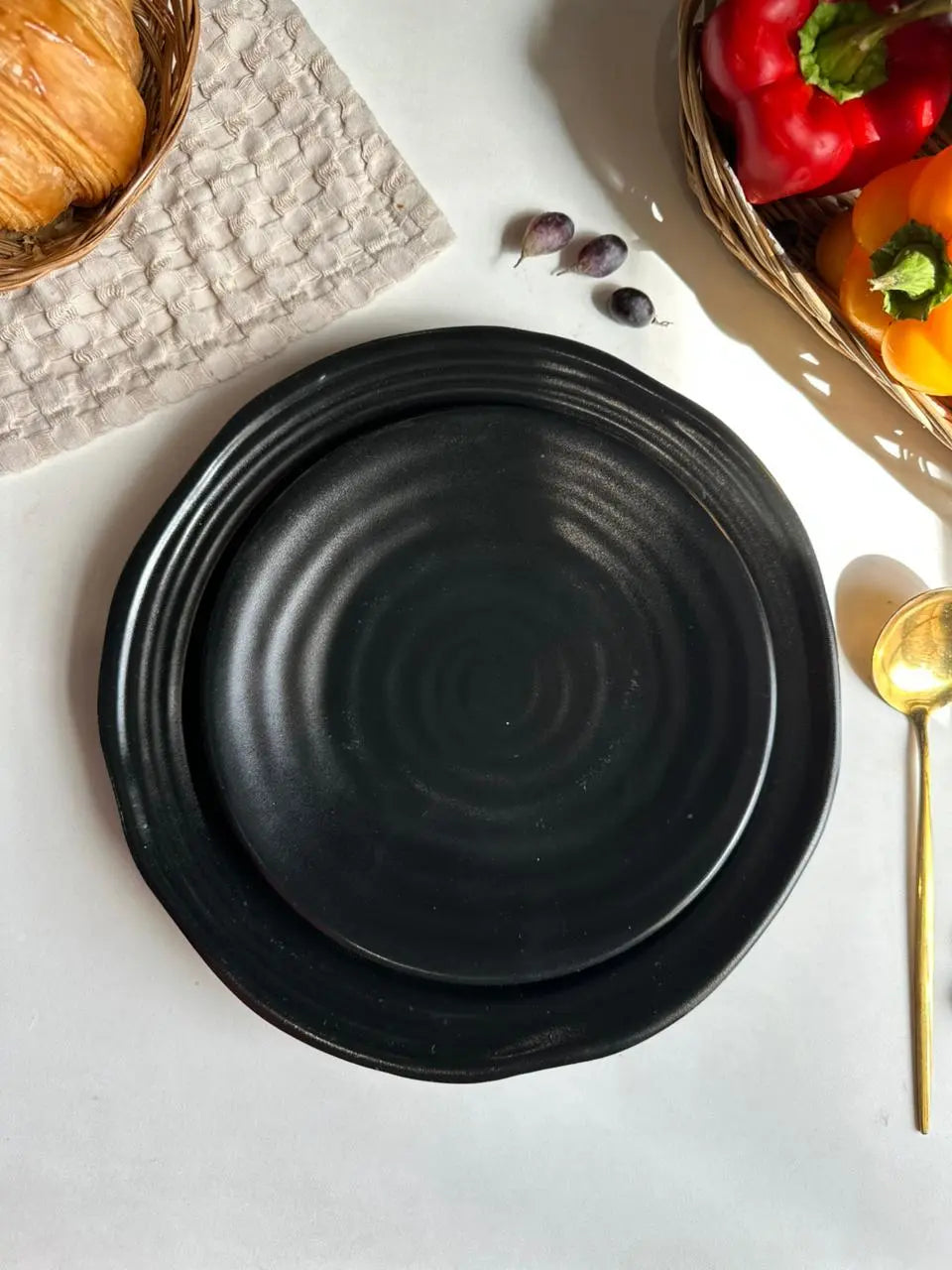 3D Black Spiral Plate - Set of 2 - The Home Palette - 1799.0 - Plate
