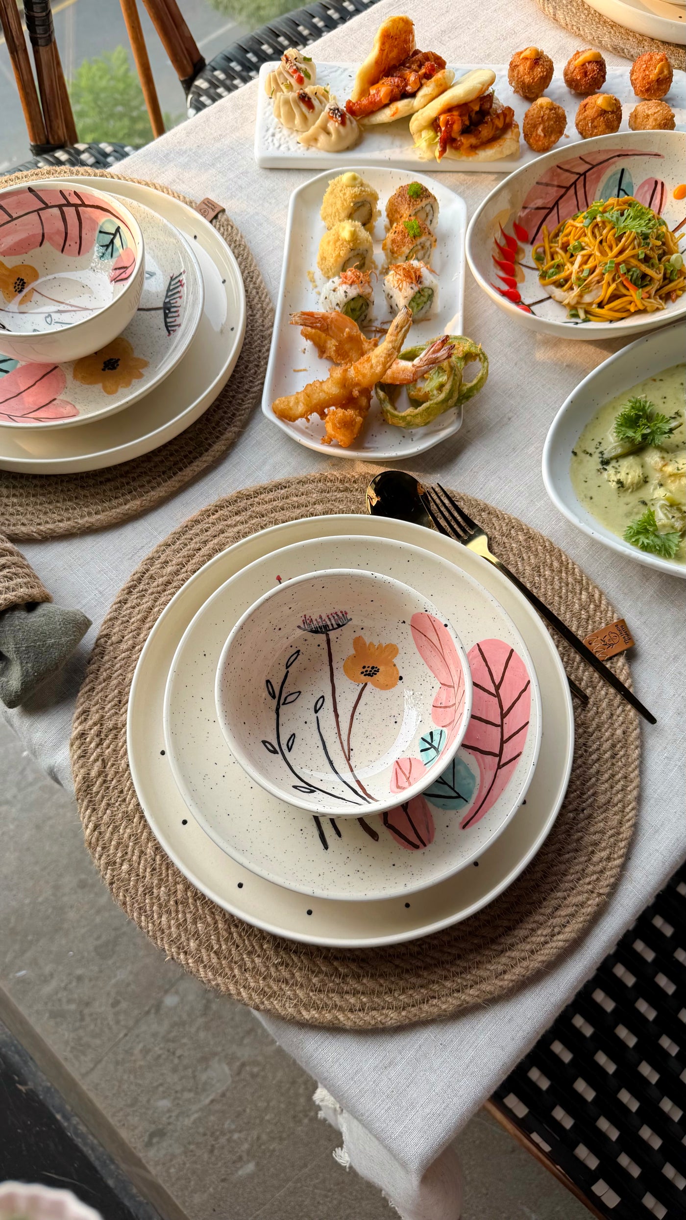 Banquet table