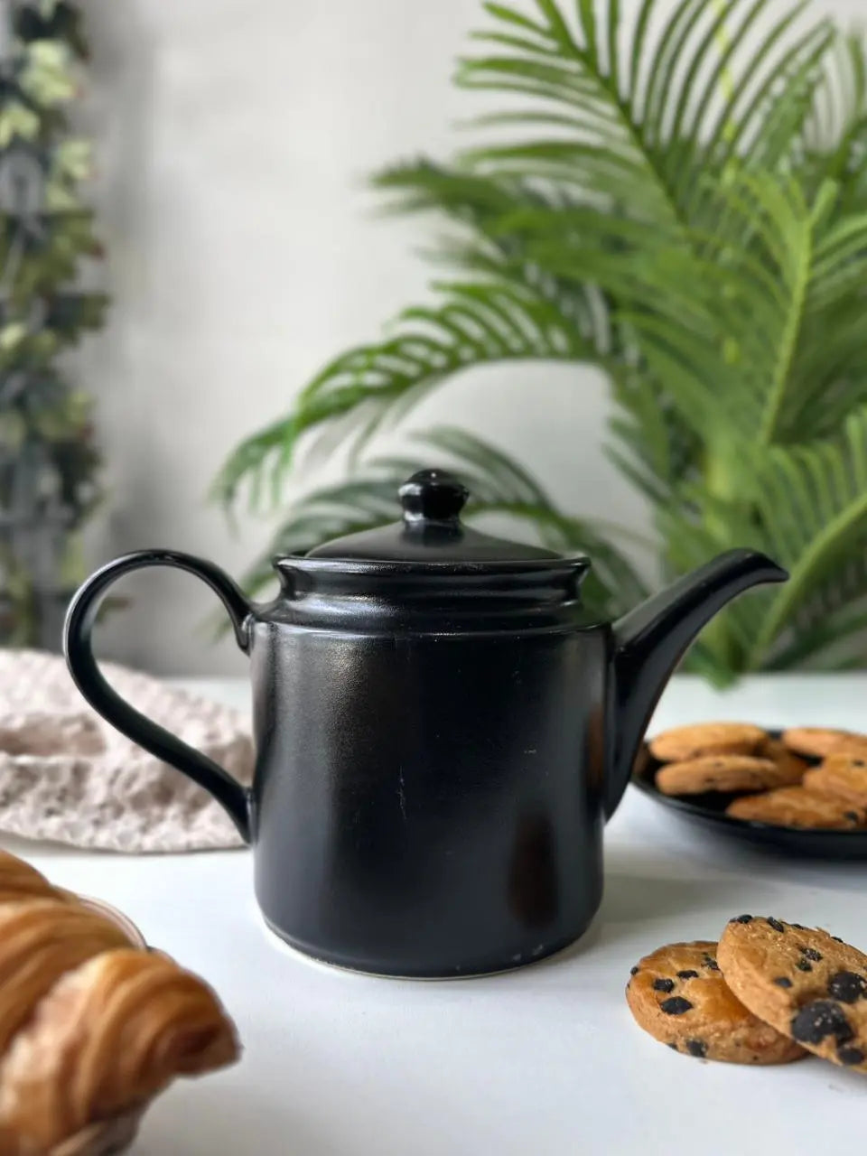 Dune Cups with Saucers (Set of 6) - Black